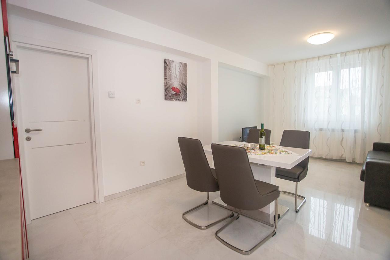 Apartment Aldo II Πόρετς Εξωτερικό φωτογραφία